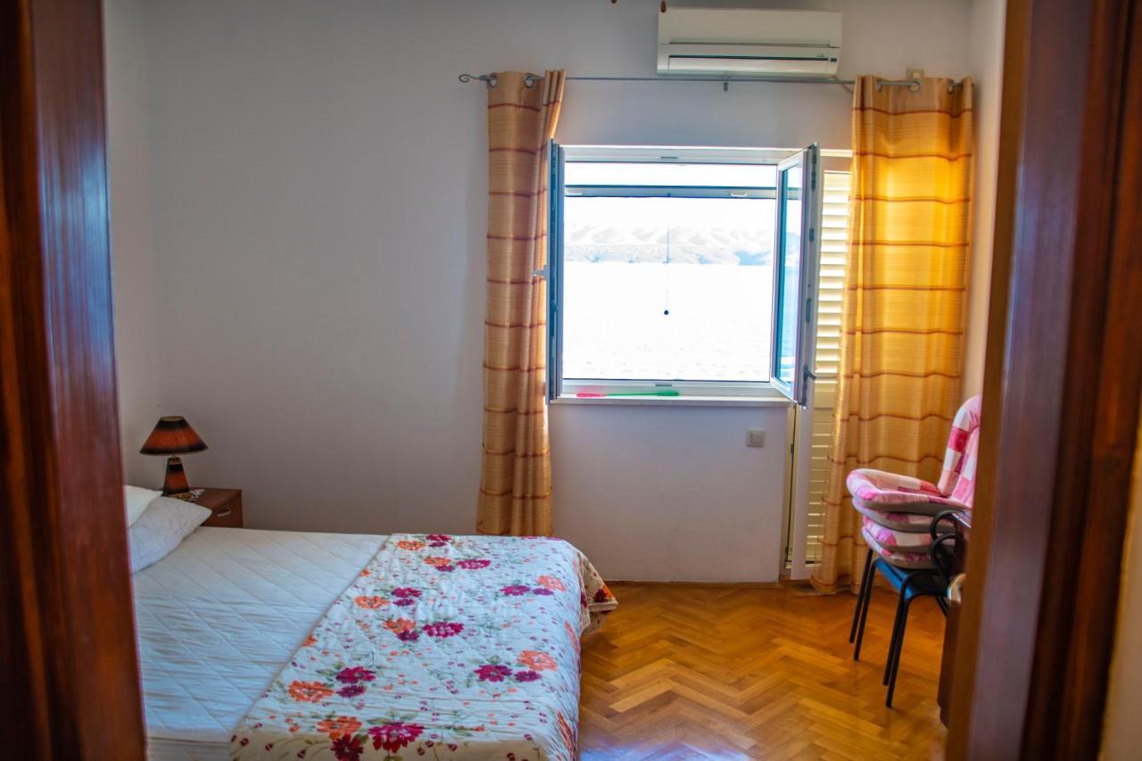 Apartments Lile By The Sea, Celina Zavode Extérieur photo
